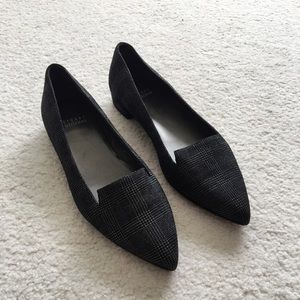 Stuart Weitzman navy black work pointed flats 6